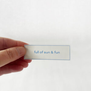sticker beige 7,5 x 2,5 cm