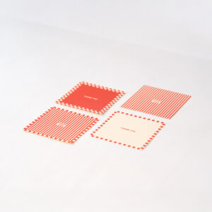 kaartje rood ecru 12 x 12 cm uit de collectie Saint-Tropez