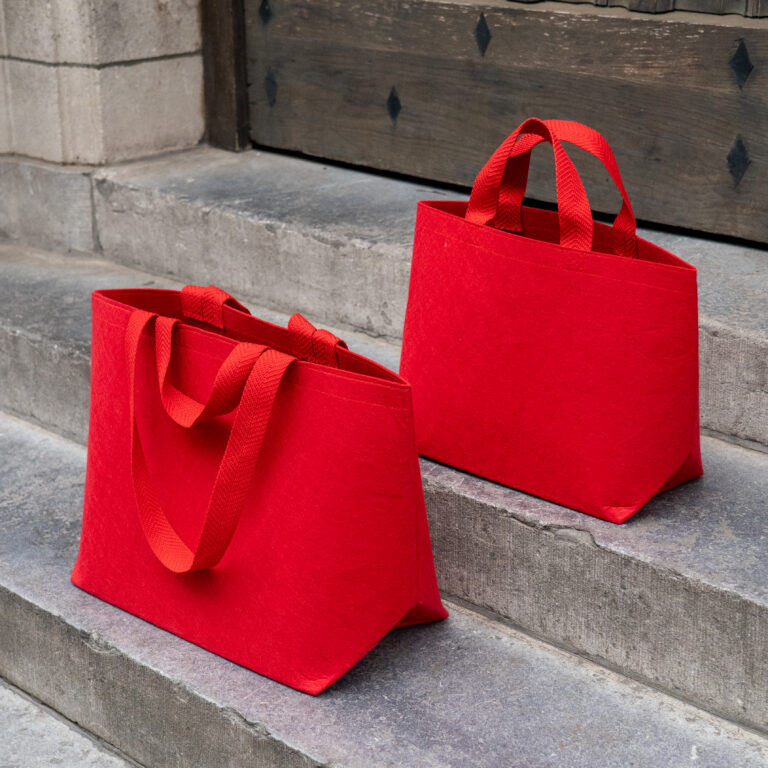 4-FELT RED